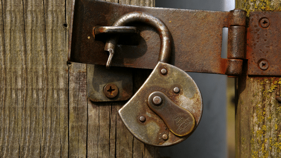 Cadenas ouvert-fin des tabous